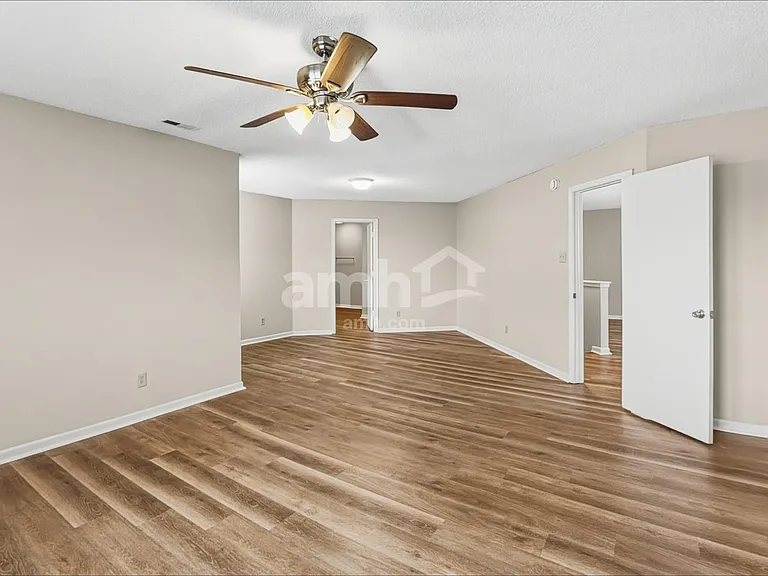 2324 Shadowbrook Dr — Photo 11