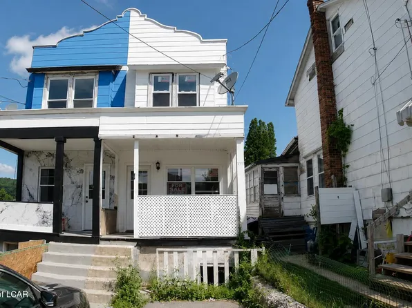 11 E Ruddle St, Coaldale, PA 18218