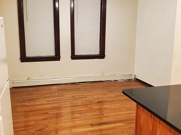 5th image of 44 Spruce St Floor 1