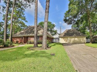 24507 Okehampton Dr, Tomball, TX 77375