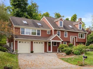 11 Overlook Dr, Danvers, MA 01923