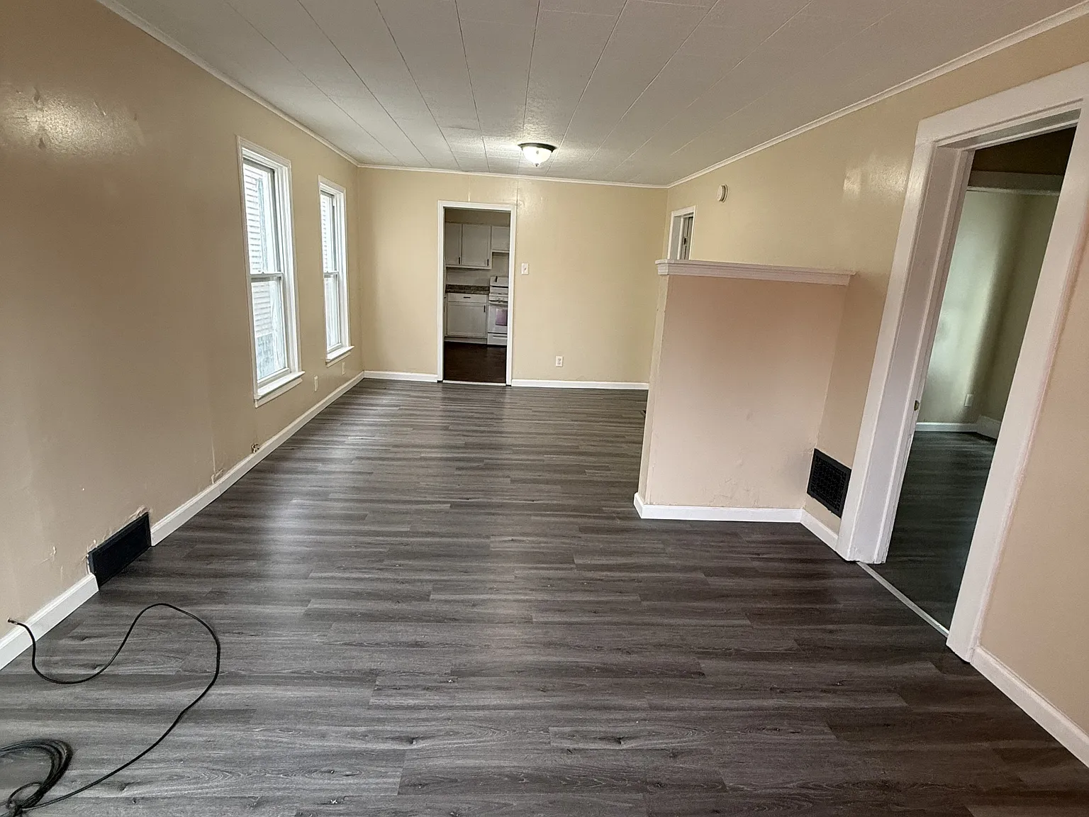 169 Landon St - 1 — Photo 2