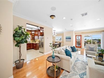 216 S Prospect Ave #B, Redondo Beach, CA, 90277