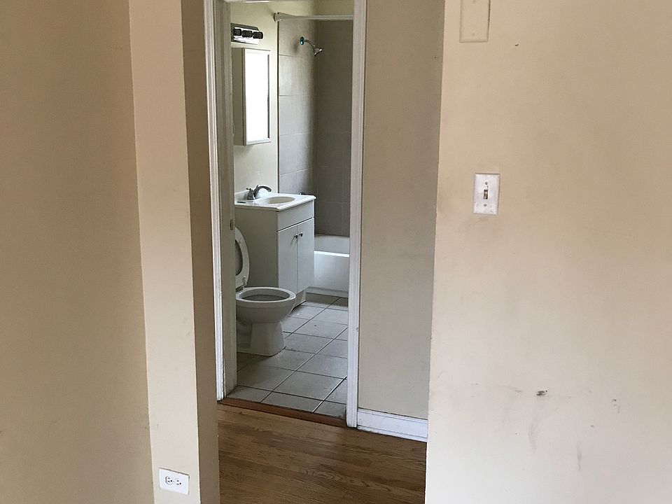 1st image of 7655 S Coles Ave #2