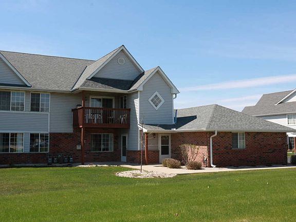 2nd image of 181 W Aspen Ct Unit 3