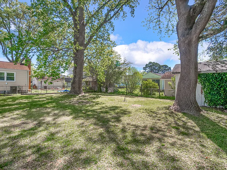 6419 Grimes Ave — Photo 26