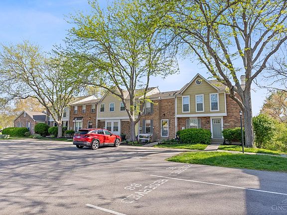 2nd image of 7383 Woodcroft Dr