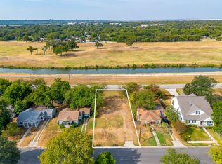 825 Edgefield Rd, Fort Worth, TX 76107