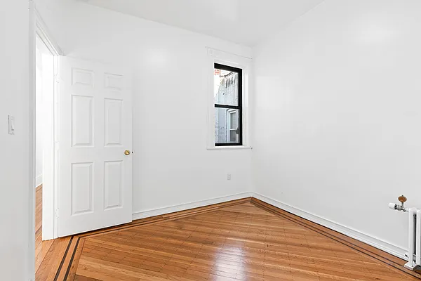 Rented by Compass | media 13