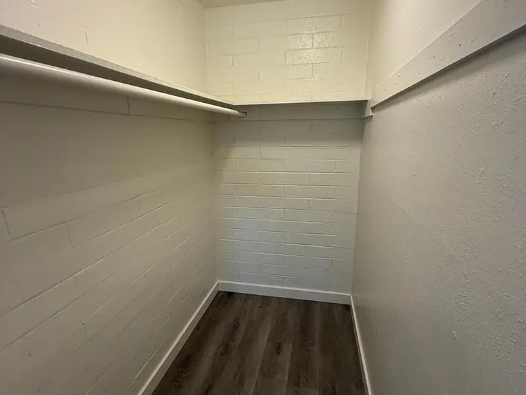 1027 E Dunlap Ave #4 — Photo 11