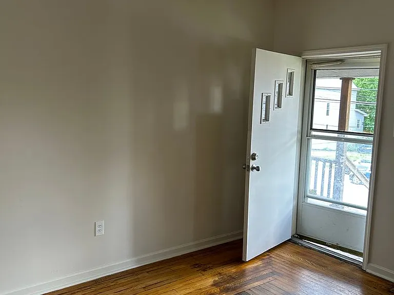 5230 Carthage Ave — Photo 1