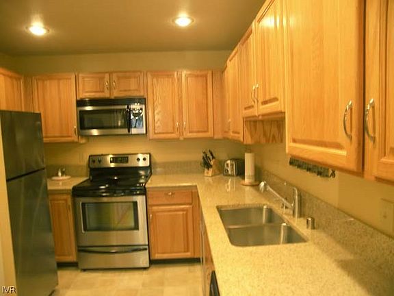 4th image of 120 Village Blvd #160