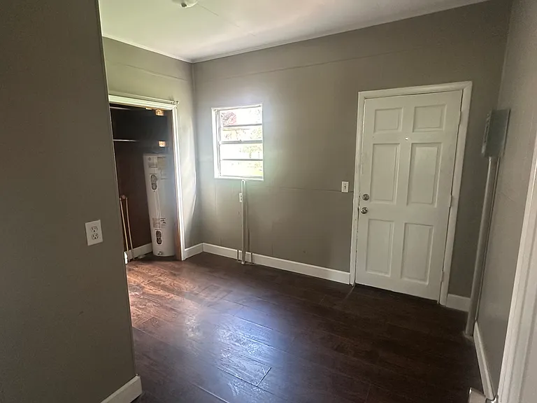 2812 Clemons Rd — Photo 9