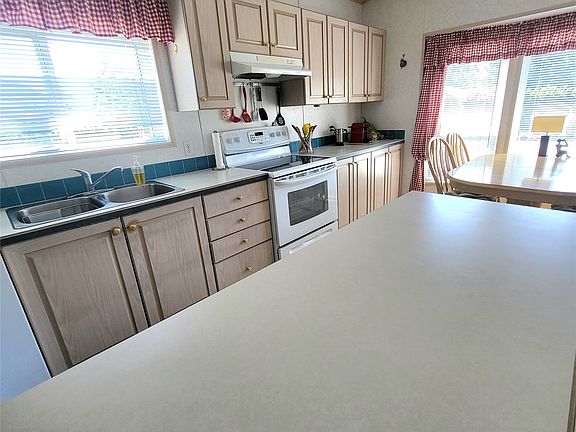 2nd image of 321 Yorkton Ave #12