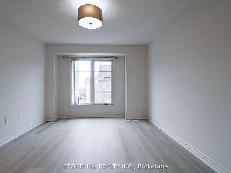 3130 Boxford Cres #5 — Photo 21