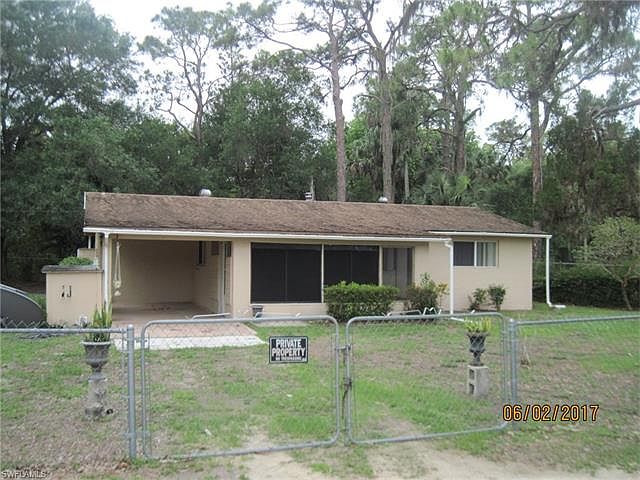 1st image of 160 Sandra Dr