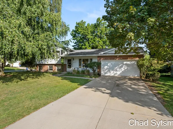 1827 Millbrook St SE, Grand Rapids, MI 49508