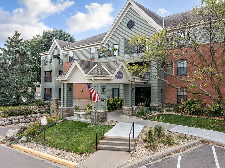 Heritage Park Apartments — Photo 10