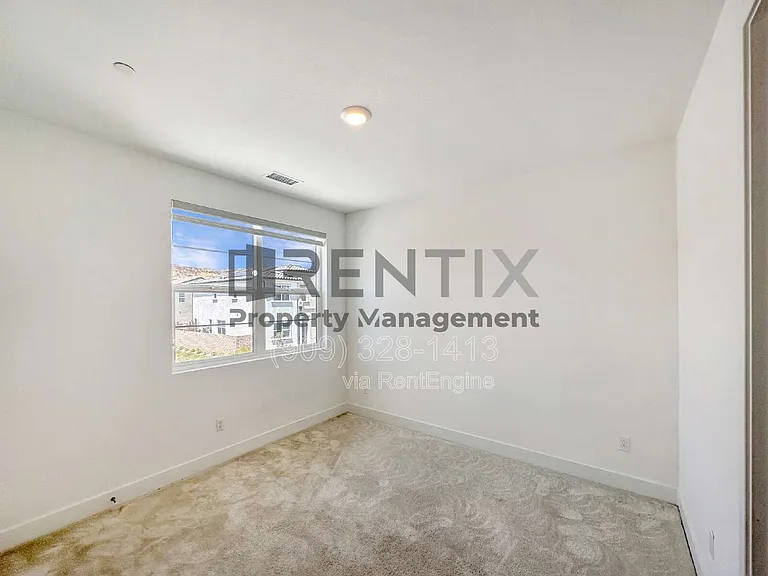 19206 Blackthorn Dr — Photo 25