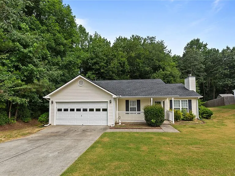 2510 Fort Daniels Dr NE — Photo 1