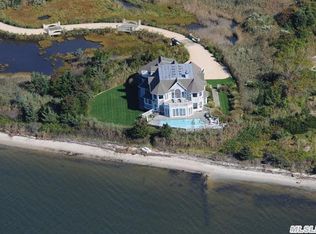 16 Salt Meadow Ln, East Patchogue, NY 11772