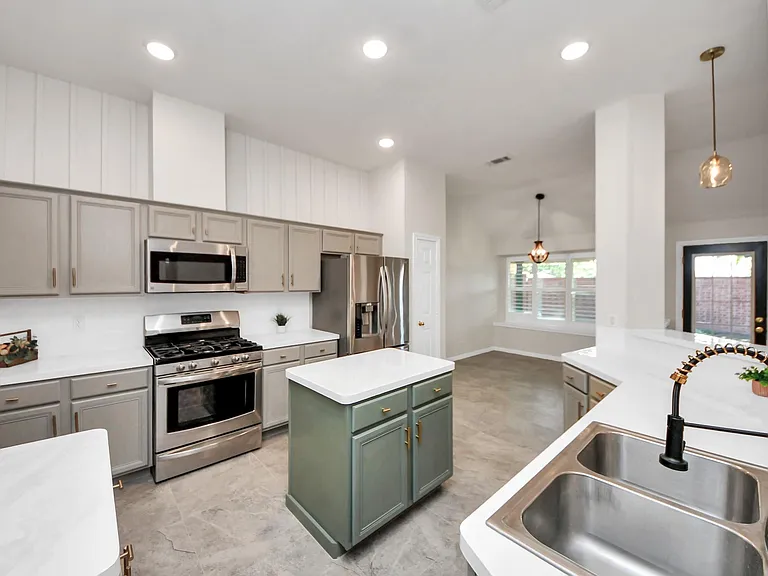 5012 N Nelson Ave — Photo 9
