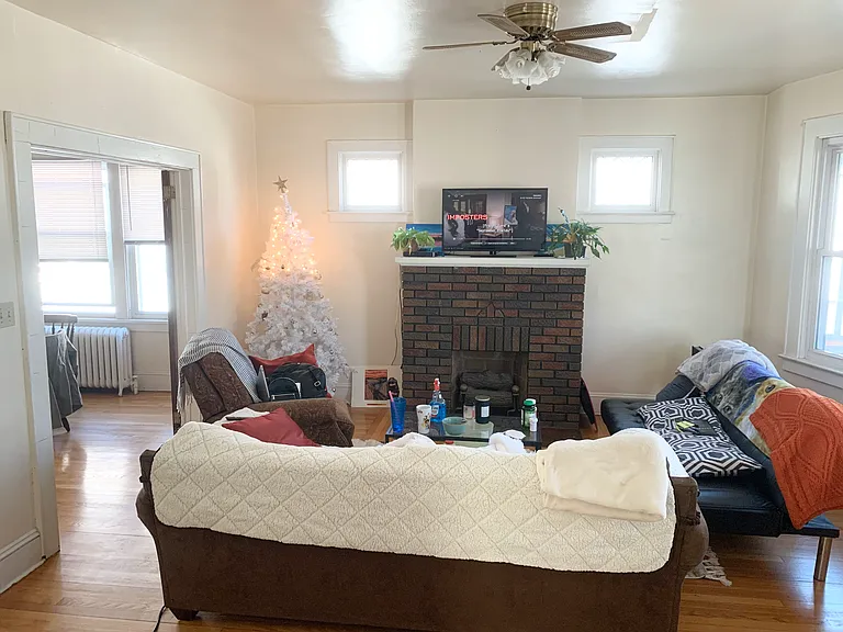 74 Woodlawn Ave — Photo 18