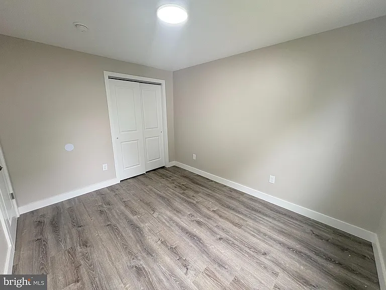 825 W 3rd St — Photo 9