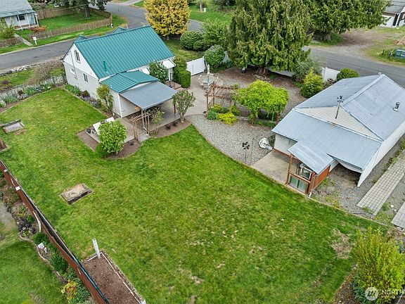 2nd image of 1922 76th Street Ct E