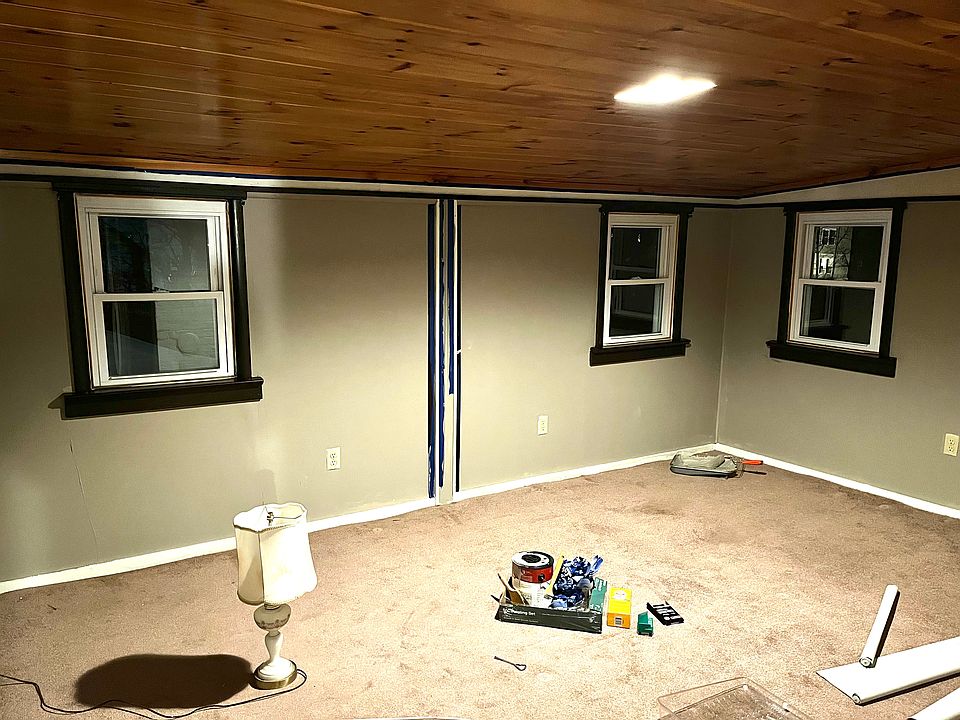 1st image of 20 Woodrow Ct