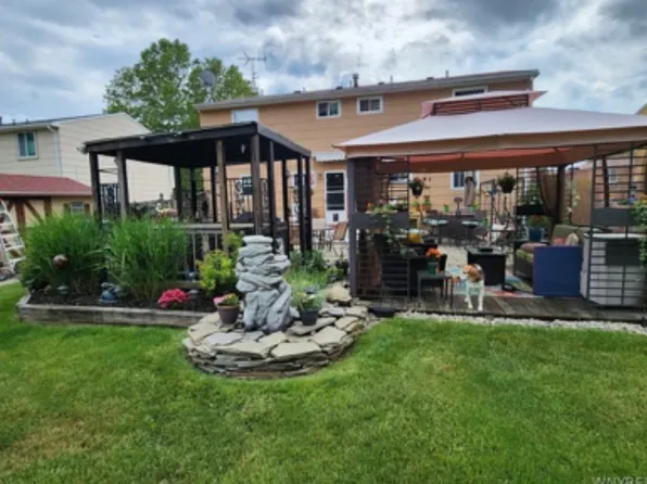 227 Robert Dr #1, North Tonawanda, NY 14120