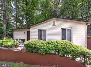 2360 Old Trail Dr, Reston, VA 20191