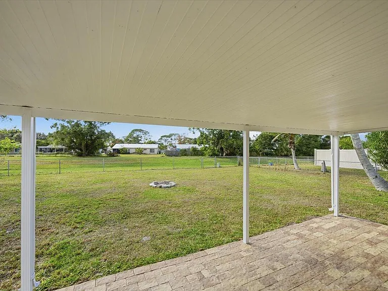 1969 SE Redwing Cir — Photo 24