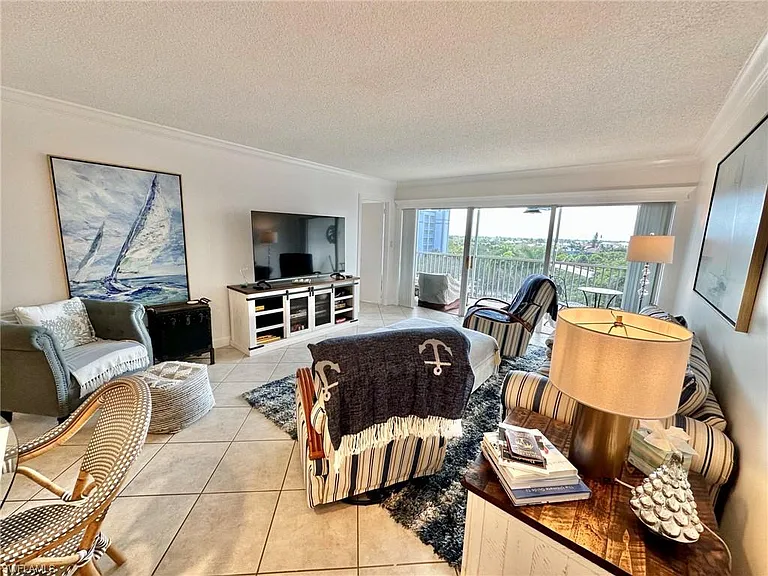 1 Bluebill Ave #604 — Photo 8