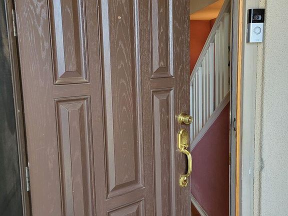 2nd image of 26978 Colonial Ln