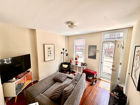 4th image of 3315 Arnold St