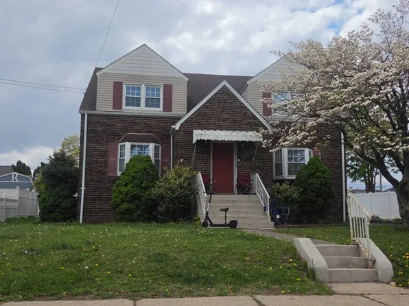 323 Carteret Ave, Carteret, NJ 07008