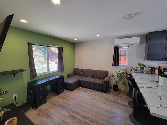 3rd image of 5110 Canosa Ave