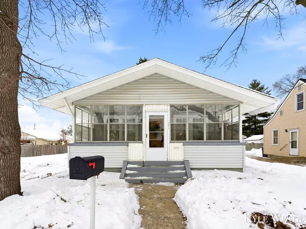 341 Holly St SW, Wyoming, MI 49548