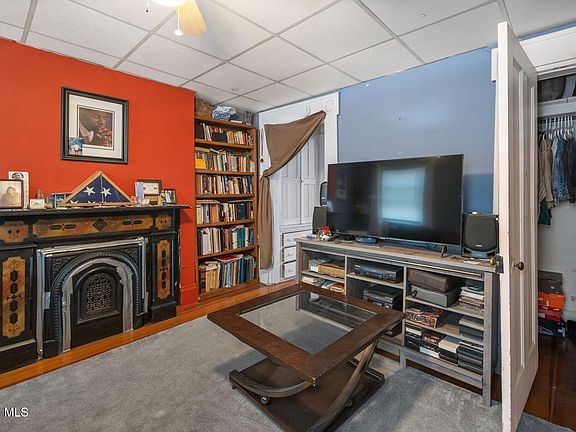 4th image of 128 Hamilton Street
