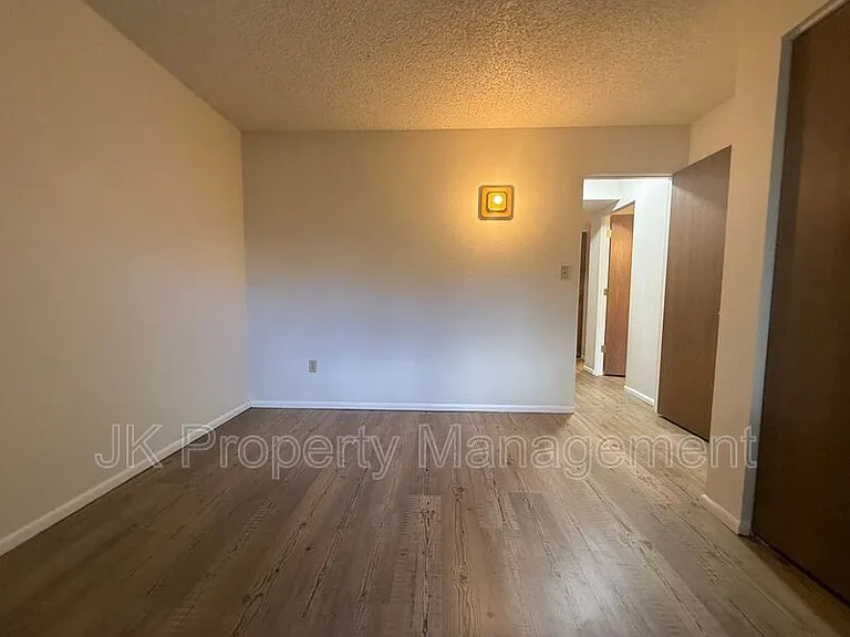 401 50th St S #14 — Photo 25
