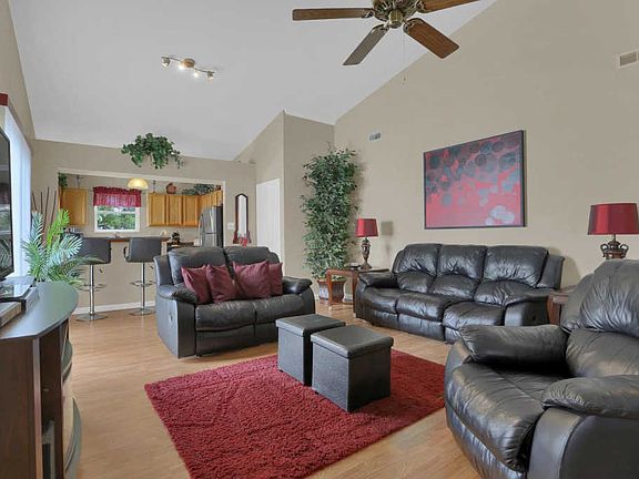 3rd image of 1113 Garden Village Dr