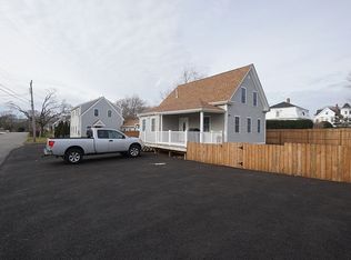 377 Sea St, Hyannis, MA 02601