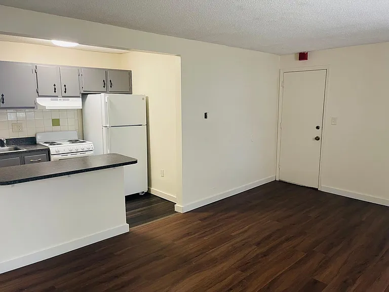 123 English Village Rd #103 — Photo 15