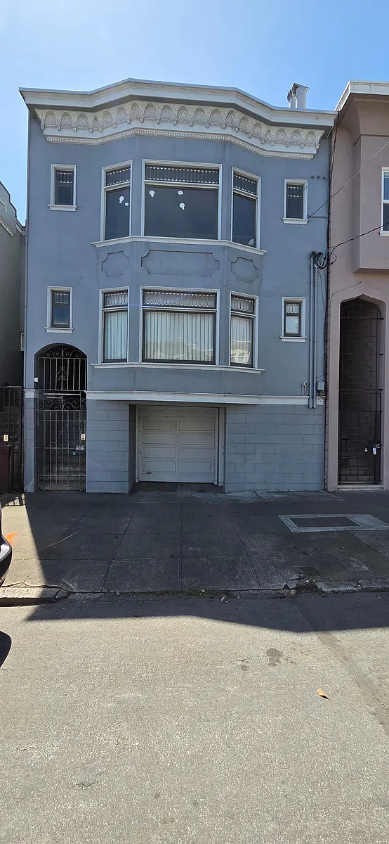 Building Photo - 1927A Grove St #A