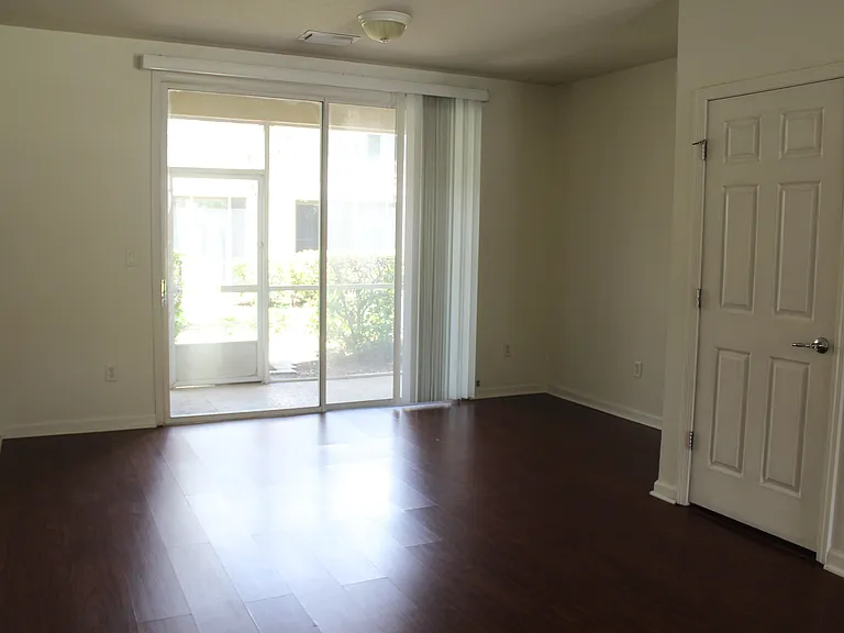 8139 Summerside Cir — Photo 5