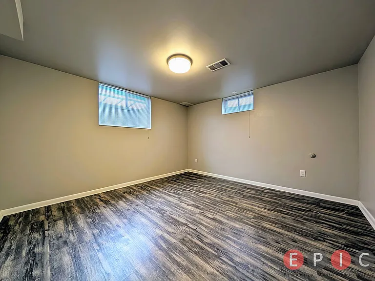 1227 E Sherman Ave #BASEMENT — Photo 6