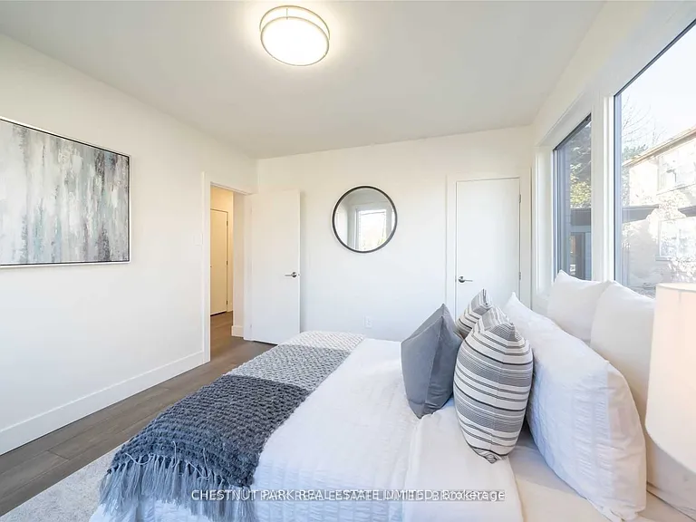 1472 Avenue Rd #4 — Photo 11