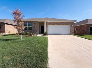 429 Starboard Dr, Crowley, TX 76036