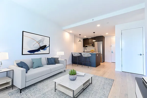 Rented by Manhattan Realty Group | media 5